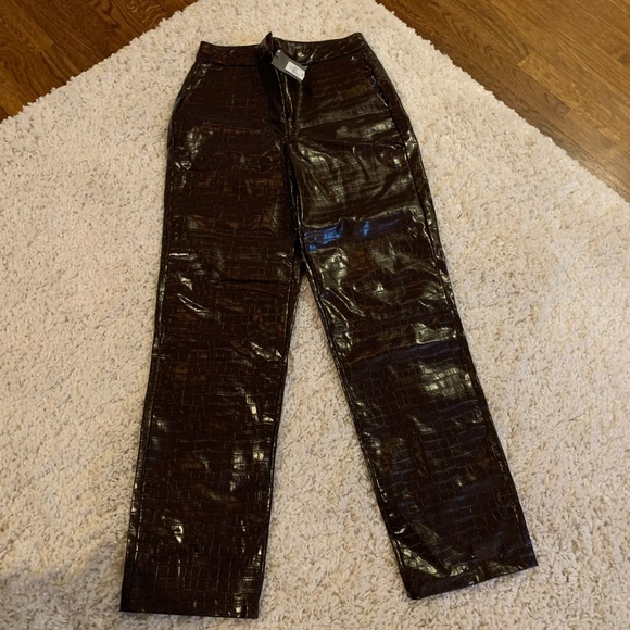 NWT brown wide leg pants! Brand new Sz 6. Not sure material but shiny - Picture 2 of 11